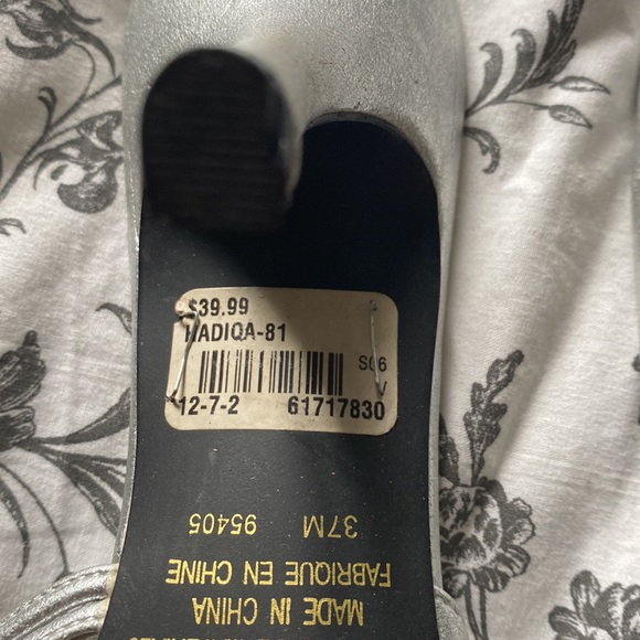 Spring - silver sandals - Picture 2 of 4